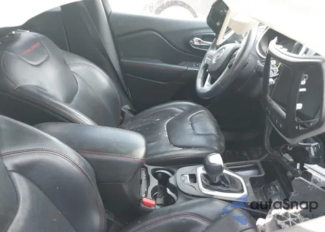 2015 Jeep Cherokee Trailhawk z USA, uszkodzony, nr VIN 1C4PJMBS9FW524089